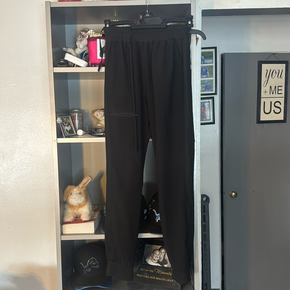 Scrubaid pants